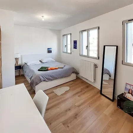Vakantiehuis Stunning In With Kitchen