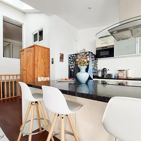 Vakantiehuis Stunning In With Kitchen Le Bouscat