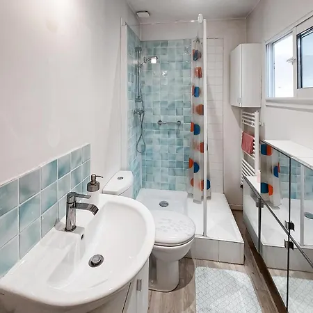 Stunning In With Kitchen * Le Bouscat
